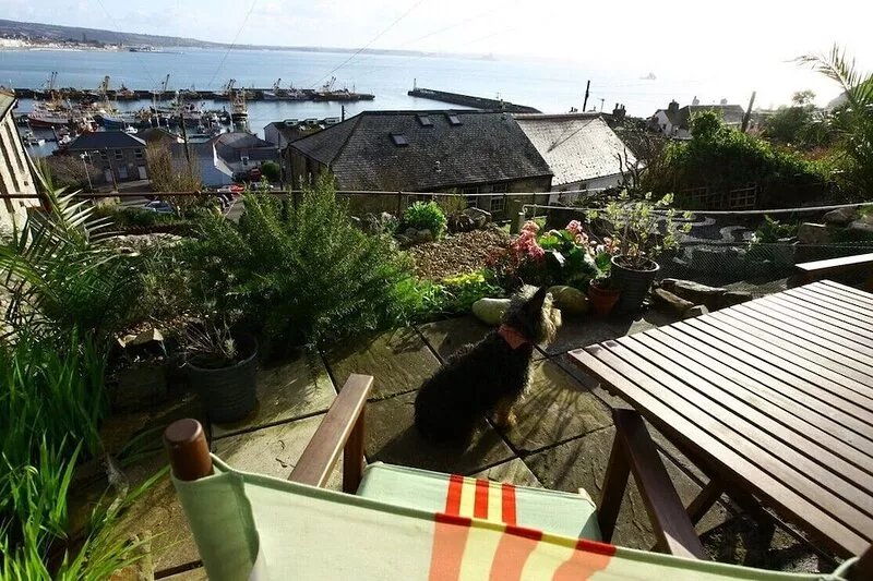 Spectacular views across Newlyn’s fishing harbour