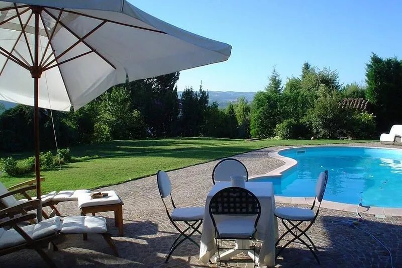 Villa in the Langhe, near the splendid city of Alba.