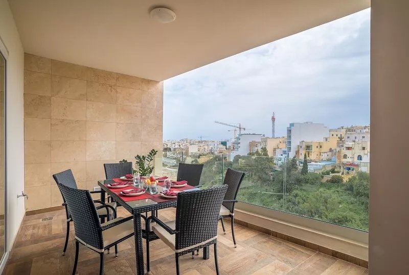 St. Julian's Luxury apartment overlooking Balluta valley