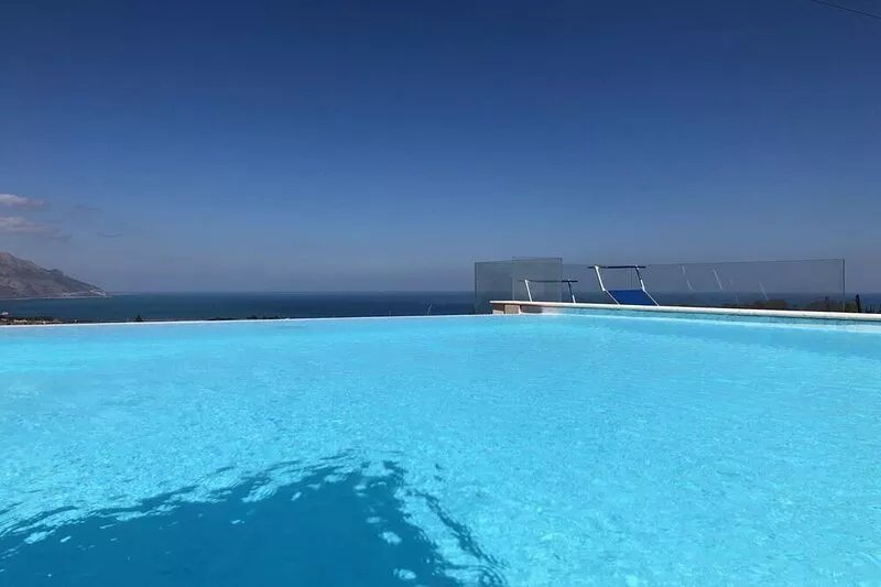 Villa MiraScopello: LARGE HEATED INFINITY POOL WITH WHIRLPOOL (WI-FI)