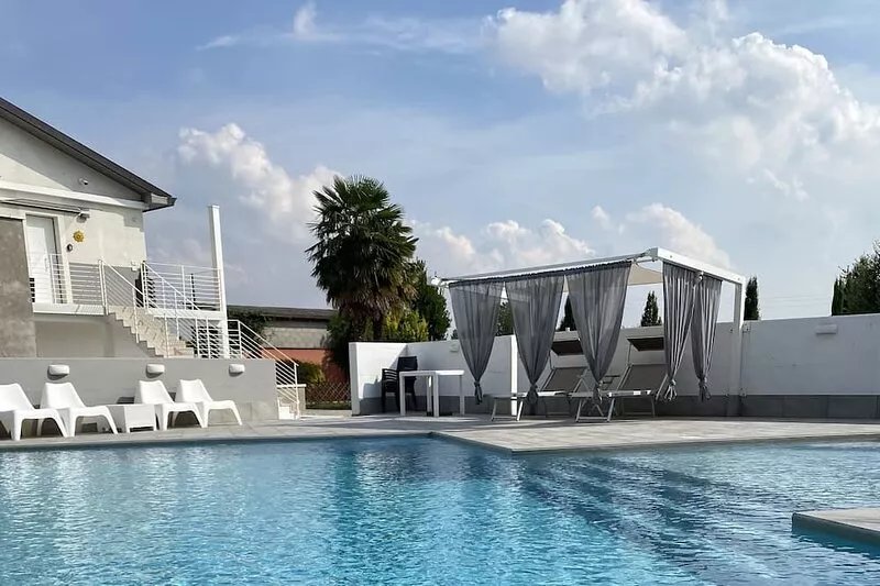 Country Villa Appar. with POOL, A/C,WIFI,BBQ,PRIVATE PARKeTRACE 13sq.m.