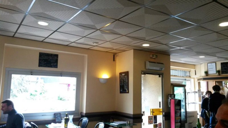 Le Cafe de Paris