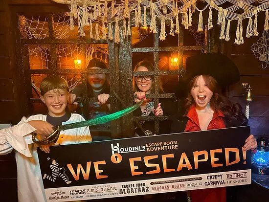 Houdini's Escape Rooms - Manchester Parrs Wood
