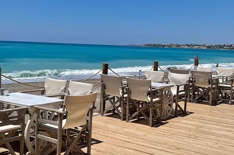 Luxury 3 bed Detached Villa, pool , hot tub And Sea Views