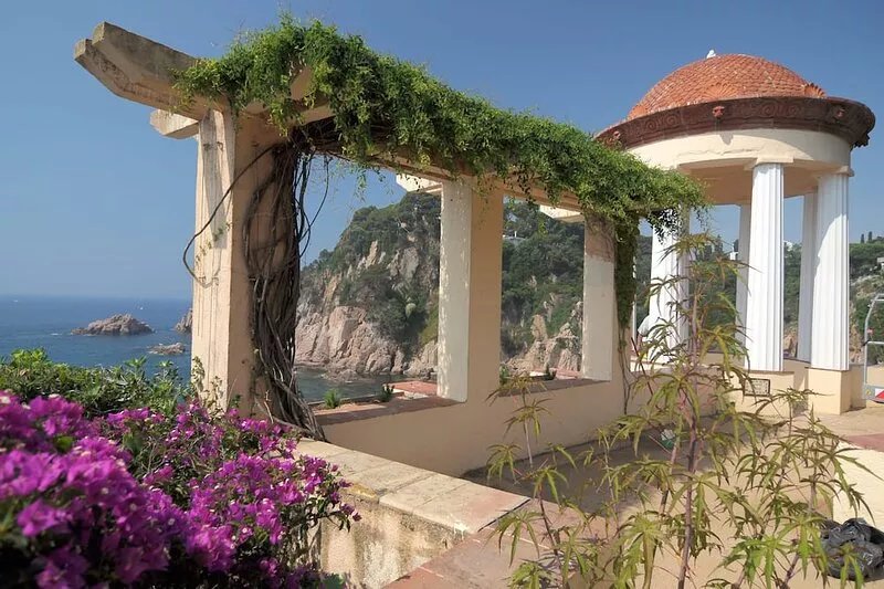 Blanes Costa Brava, Villa with garden and private pool and near the beach