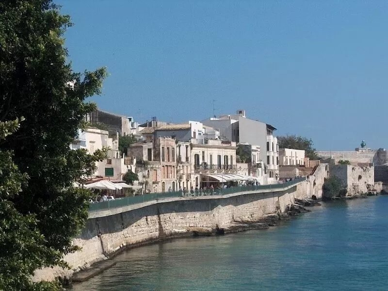 The terrace on the sea of ​​Syracuse
