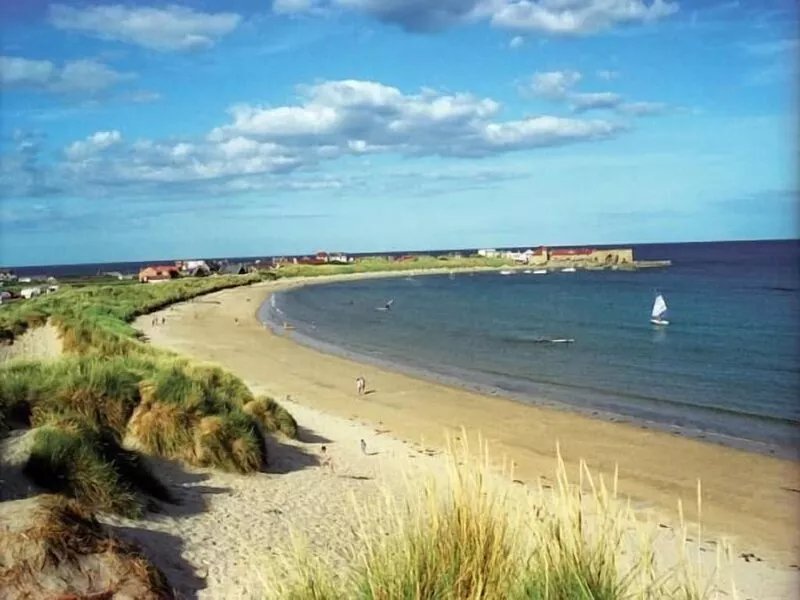 Best Sea Views- The Beach House, Beadnell, Northumberland - Fabulous Sea Views
