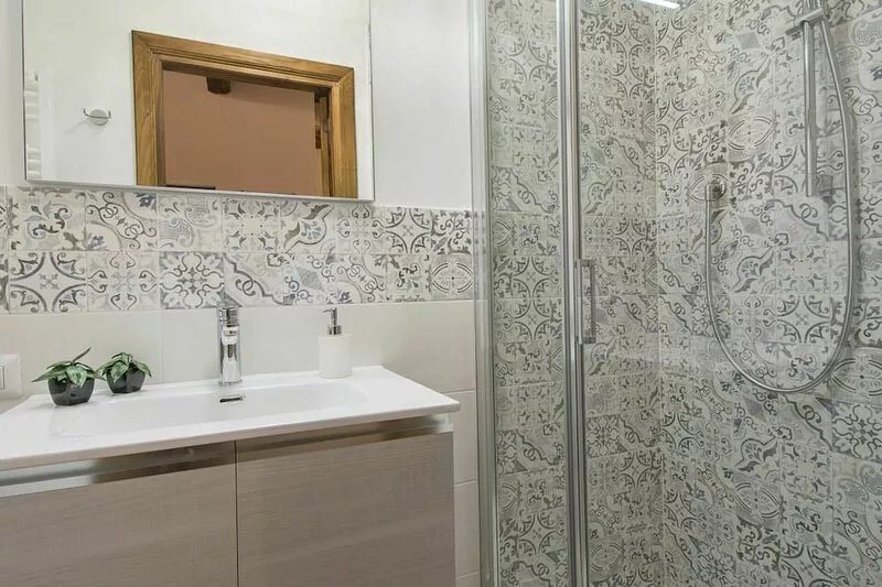 Private Villa with WIFI, private pool, TV, balcony, pets allowed, parking