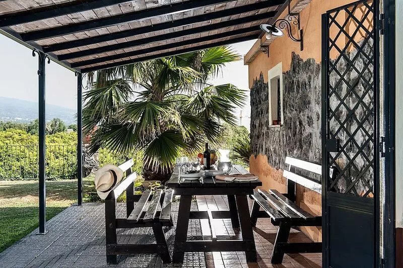 Country-house with PRIVATE POOL and magnificent view on the Etna and sea