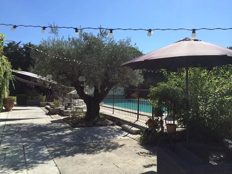 Charming country house between Luberon, Alpilles and Ventoux, secure swimming