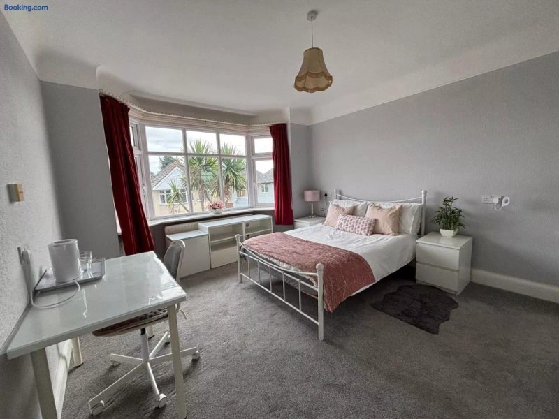 Winton House Home Stay
