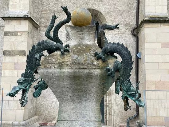 Drachenbrunnen
