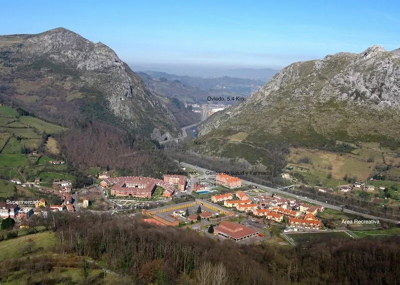 Beautiful apartment 10 minutes from downtown Oviedo. In the middle of Asturian