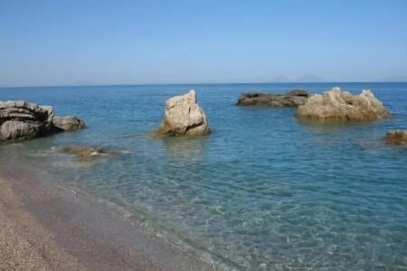 OLIVE TREE CHARMING VILLA: •WiFi •AC •huge garden •sea 'n hills view •porch •bbq
