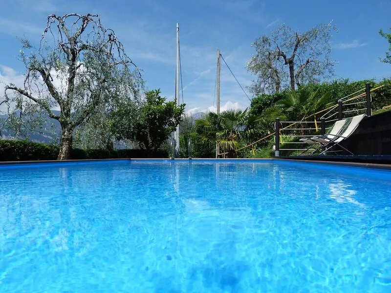 balcony overlooking the lake, wifi, pool, parking