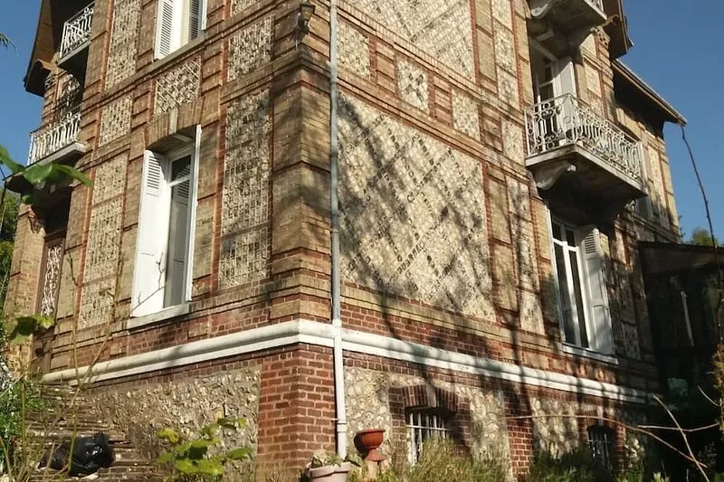 2 Chambres Avec Cuisine Dans une Belle Demeure Bourgeoise