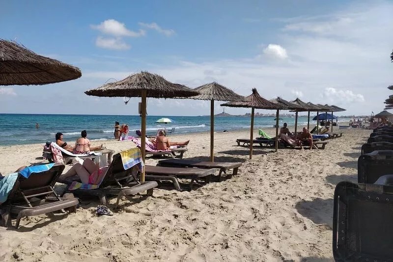 Playa Paraiso, Murcia , beachfront apartment: free WiFi, A/C,Fans, La Manga