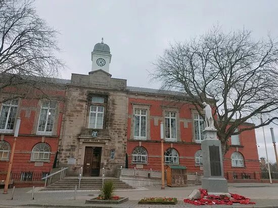 Sale Town Hall
