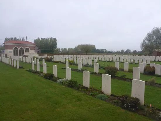 Rue Pettilon Military Cemetery