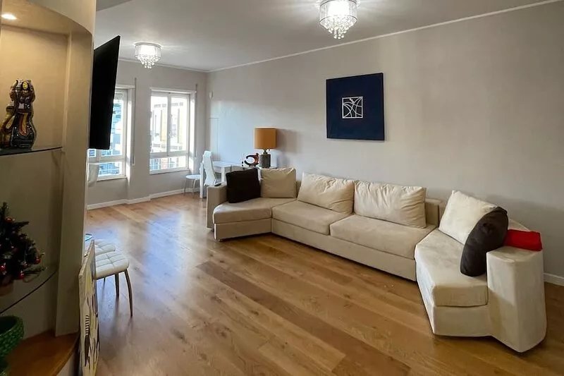 Modern apartment with luxury finishes in Eur