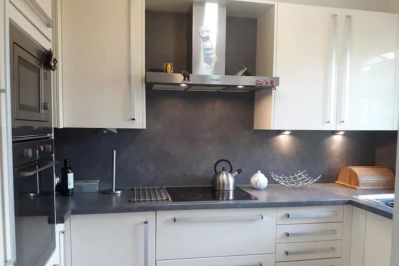 Pretty Villa in private domain, terraces, clim, 2 swimming pools, tennis