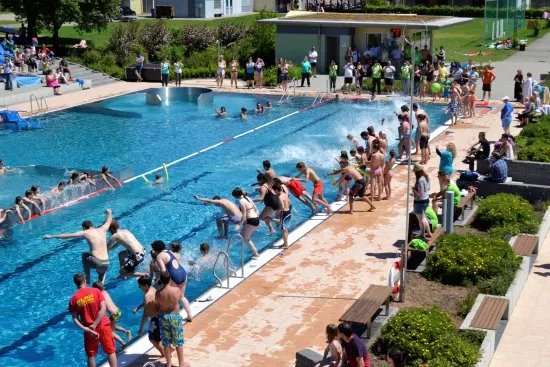 Waldwarmfreibad