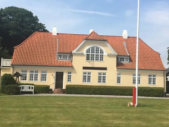 Jenle Nanna Og Jeppe Aakjaers Kunstnerhjem