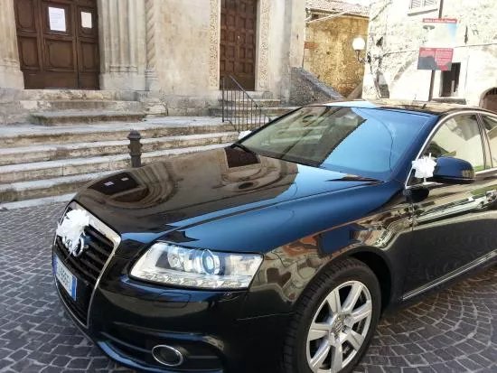 F&P di Fabrizio Paloni - Limousine and chauffeur services Rome.