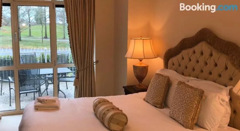 Economy Rooms Killenard