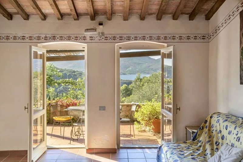 Old farmhouse at Elba overlooking two seas
