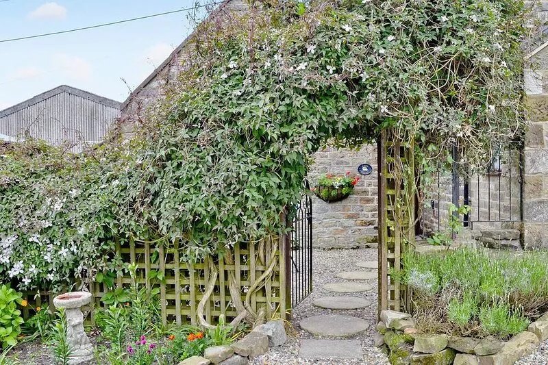 Cart Cottage - 28343
