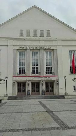 Kultur- und Festspielhaus