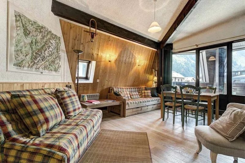 Apartment Lachenal - Alpes Travel - Central Chamonix (sleeps 2-4)