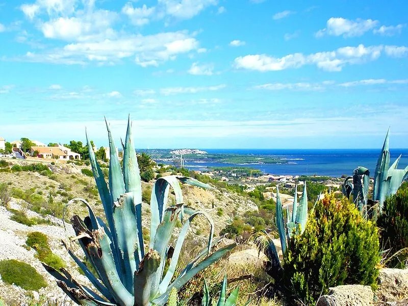 Fully Air-Conditioned  Villa, Sleeps 6, Pools, Wi-Fi, Mediterranean Sea Views