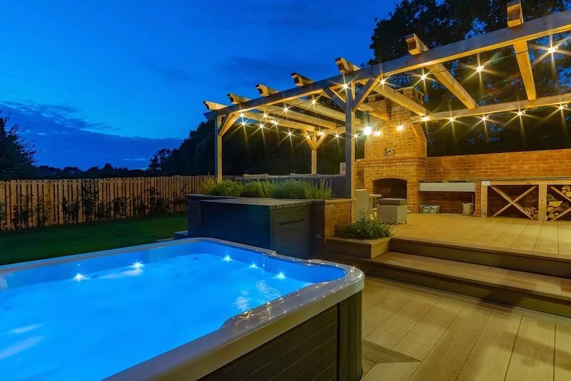 Two luxury Cottages near Bosham with Hot Tubs, perfect for family reunion.