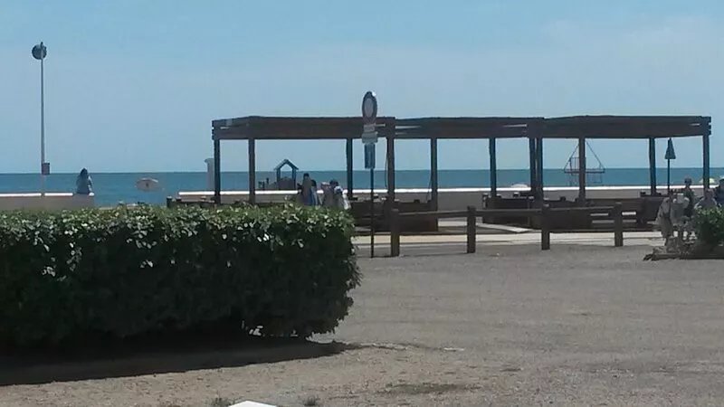 NARBONNE PLAGE T2 apartment of 40 M2 on the edge of the beach equipped with wifi