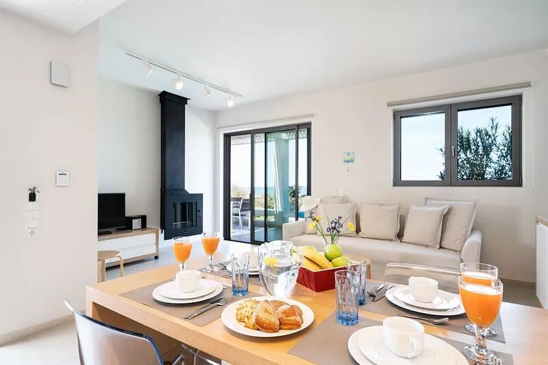 Perfect for couples, privacy &relaxation in luxury, private pool & seaview