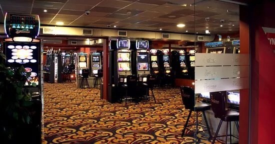 Joker Sporta Bars Un SpeLu Zale Riga