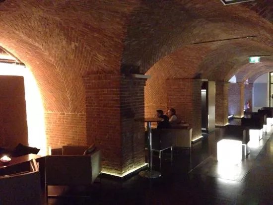 CAVE Bar