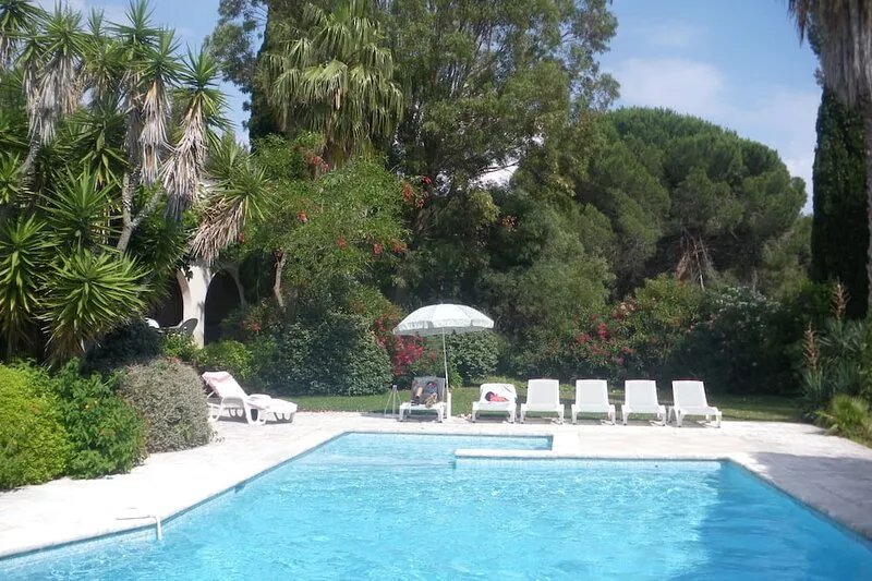 Villa, 8 mn walk to the sea, in Cabasson, Bormes-les-Mimosas