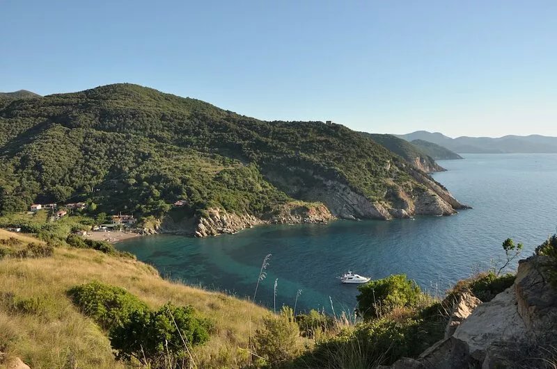 Villa with panoramic terrace directly on the sea, Elba Island