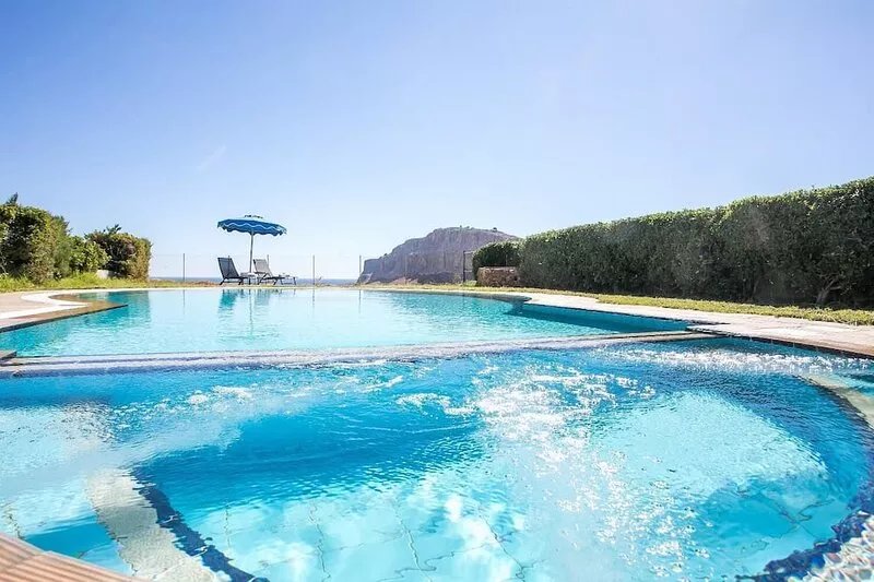 Villa Pebble - Two Bedroom Villa, Sleeps 4