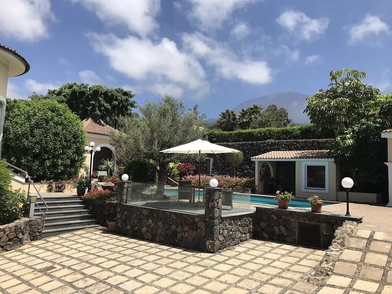 Atemberaubende Finca mit Meerblick und Salzwasserpool auf Teneriffa