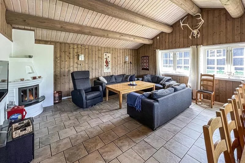 Cozy home in øyer with house a mountain view