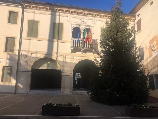 Il Fondego O Loggia .