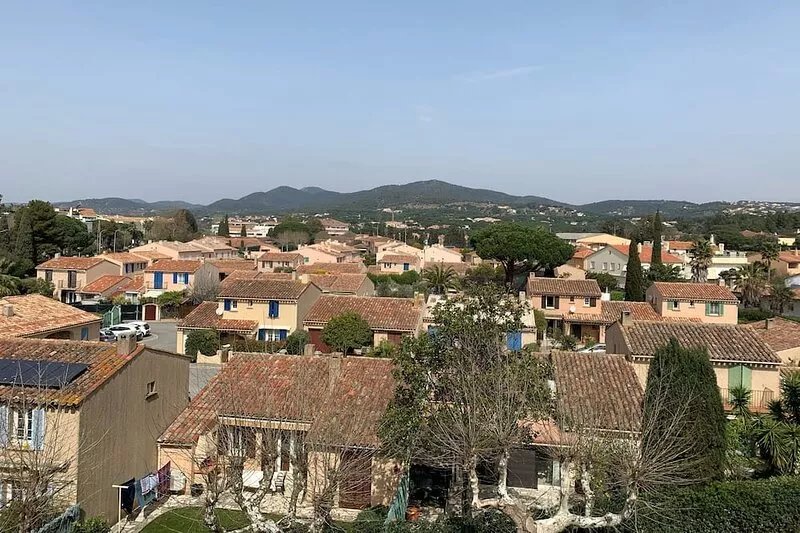 Charming apartment, 6pers, 400m from the beach, private garage