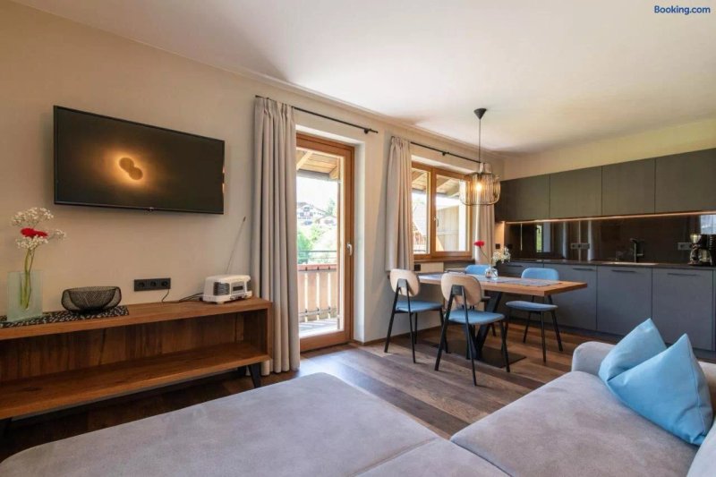 Apartments Karbon