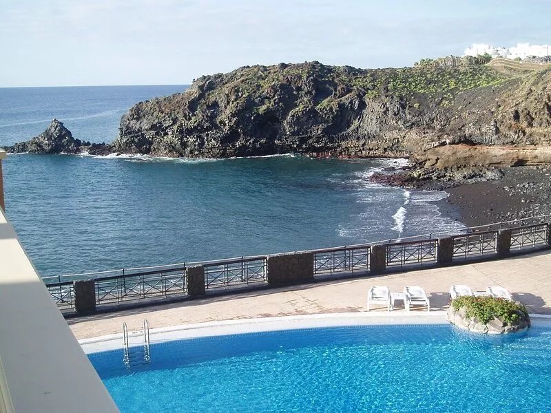El Nautico Suites Luxurious Apartment,  - Free WiFi - in Apartment.