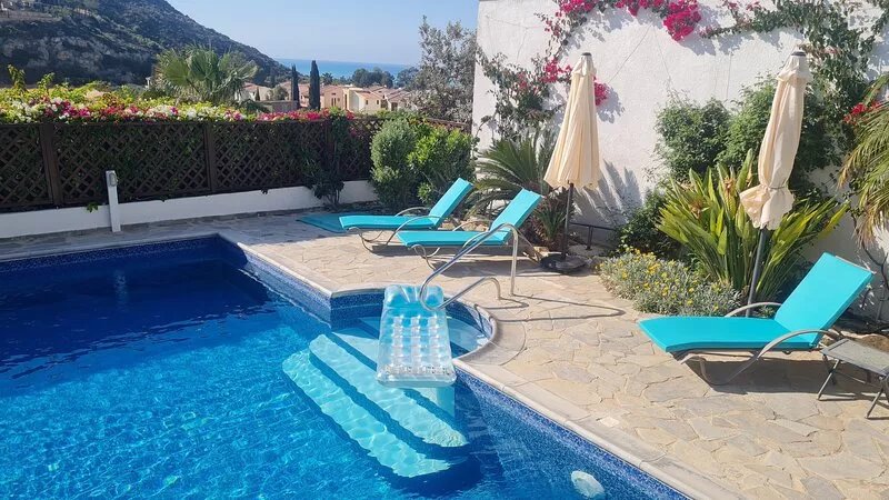 Luxury Villa With Private Pool and stunning sea views