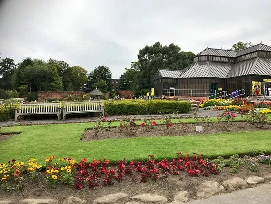 Canal Gardens
